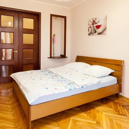 2 Bedroom On Victory Square Minsk