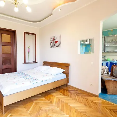 2 Bedroom On Victory Square Minsk